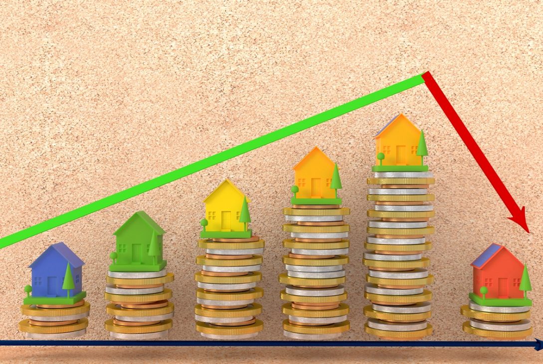 Canadian home prices fall in April